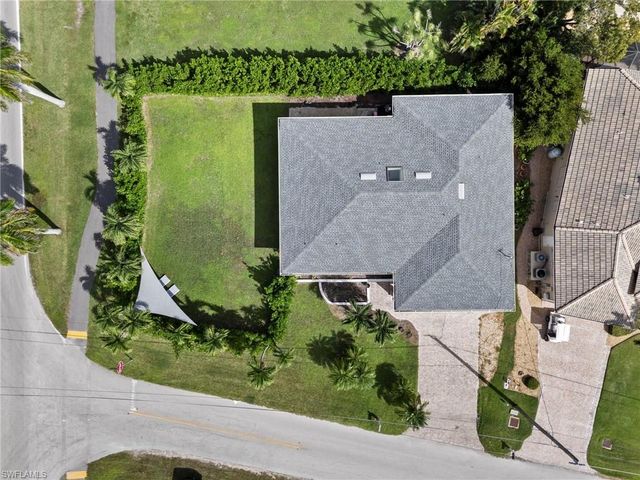 101 San Salvador ST, Naples, FL 34113