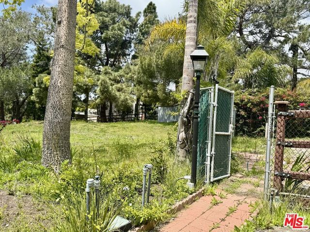 27555 Pacific Coast Highway, Malibu, CA 90265