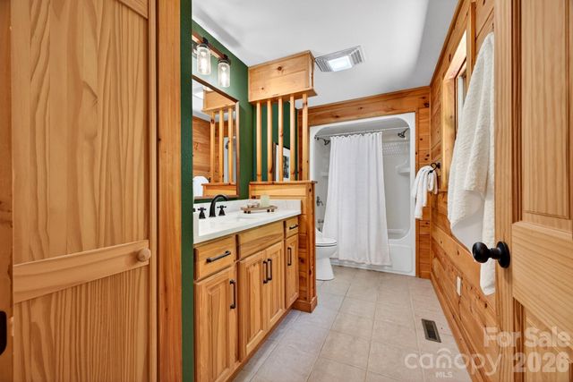443 Cascades Parkway, Nebo, NC 28761
