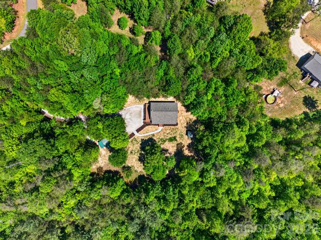 443 Cascades Parkway, Nebo, NC 28761