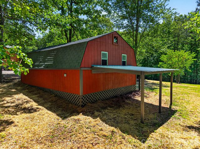 443 Cascades Parkway, Nebo, NC 28761