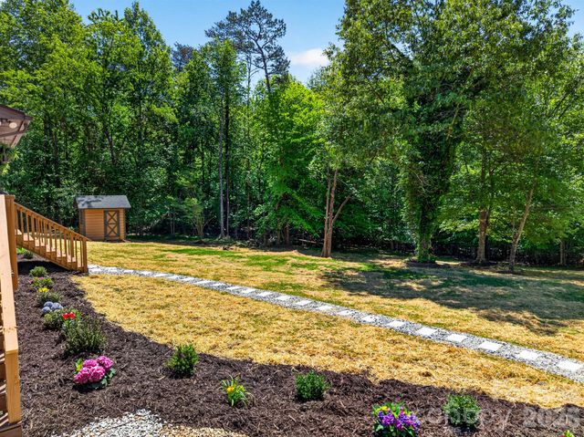 443 Cascades Parkway, Nebo, NC 28761