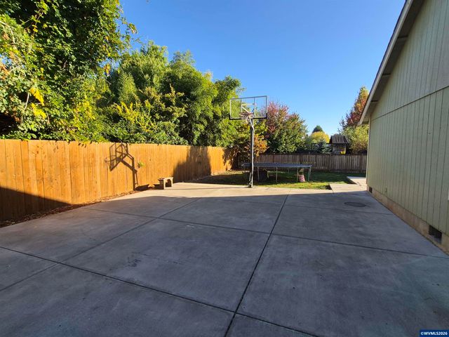 1023 Randall Wy, Independence, OR 97351