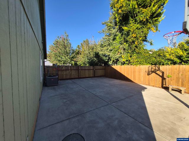 1023 Randall Wy, Independence, OR 97351