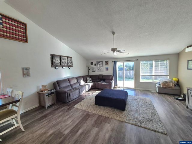 1023 Randall Wy, Independence, OR 97351
