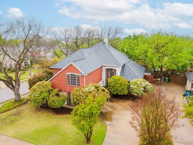 101 Glasgow Court, Highland Village, TX 75077