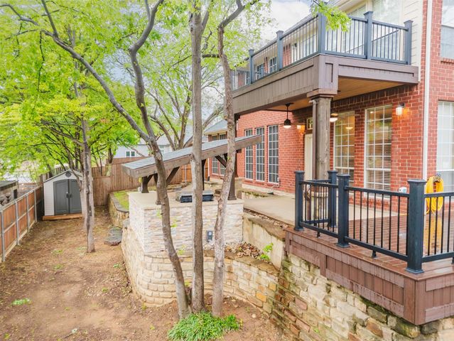 101 Glasgow Court, Highland Village, TX 75077