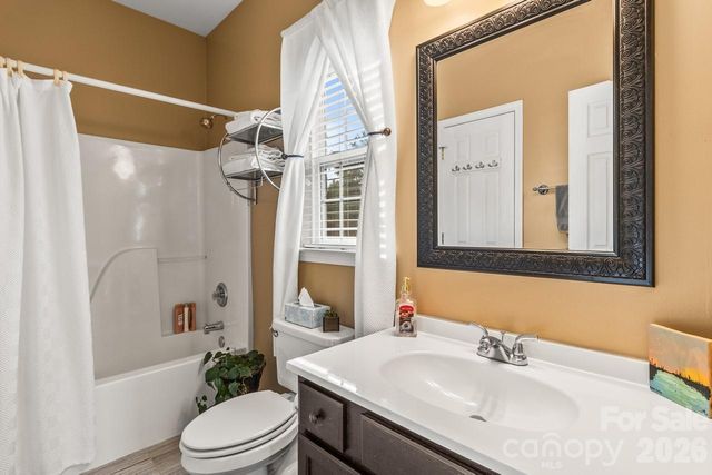 5715 Whitegate Lane, Charlotte, NC 28269