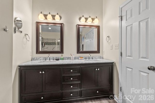 5715 Whitegate Lane, Charlotte, NC 28269