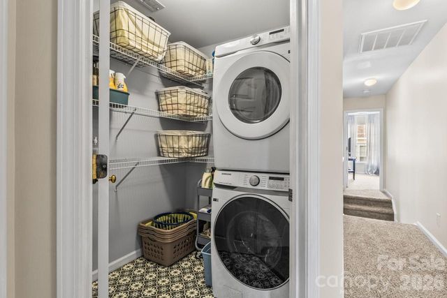 5715 Whitegate Lane, Charlotte, NC 28269