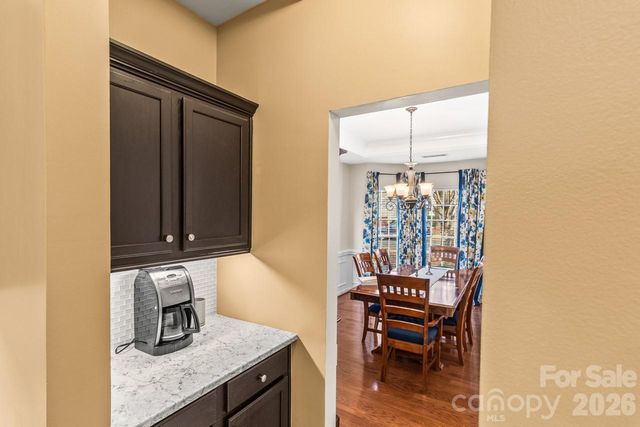 5715 Whitegate Lane, Charlotte, NC 28269