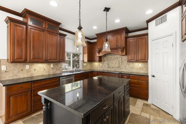 3956 Corte Mar De Hierba, San Diego, CA 92130