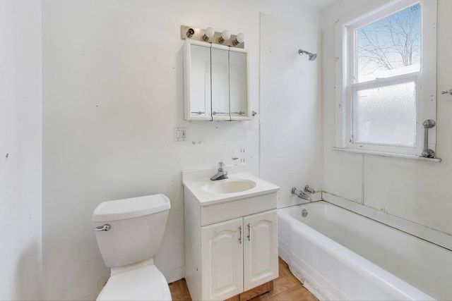 9027 S Drexel Avenue, Chicago, IL 60619