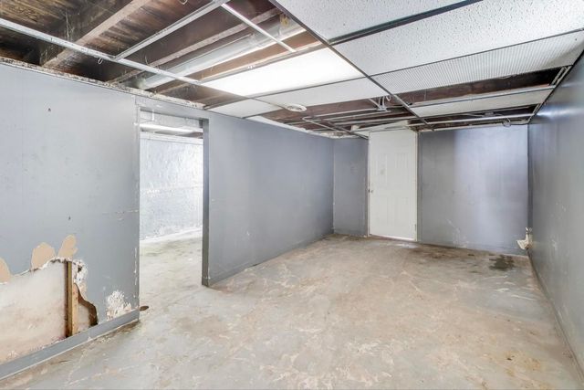 9027 S Drexel Avenue, Chicago, IL 60619