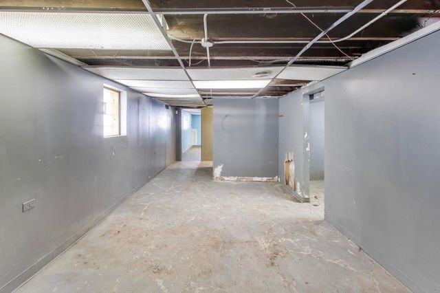 9027 S Drexel Avenue, Chicago, IL 60619