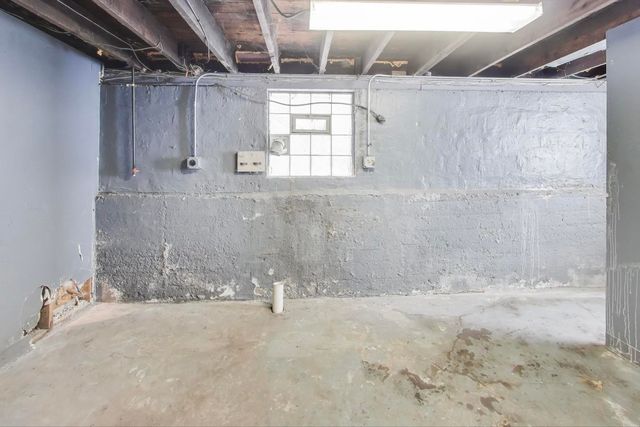 9027 S Drexel Avenue, Chicago, IL 60619