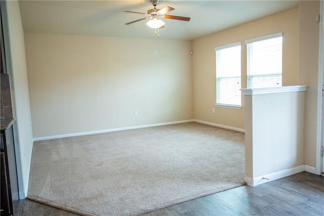 142 Leon River LOOP, Hutto, TX 78634