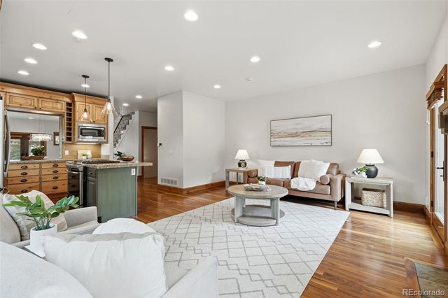 2196 S Washington Street, Denver, CO 80210