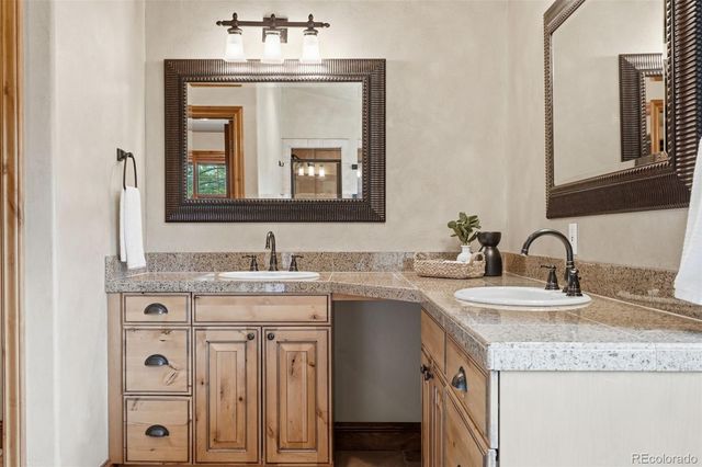 2196 S Washington Street, Denver, CO 80210