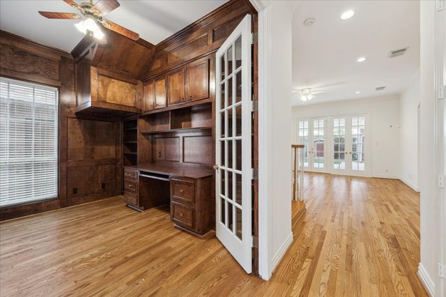 5107 Locust Street, Bellaire, TX 77401