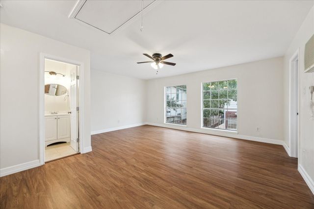 5107 Locust Street, Bellaire, TX 77401