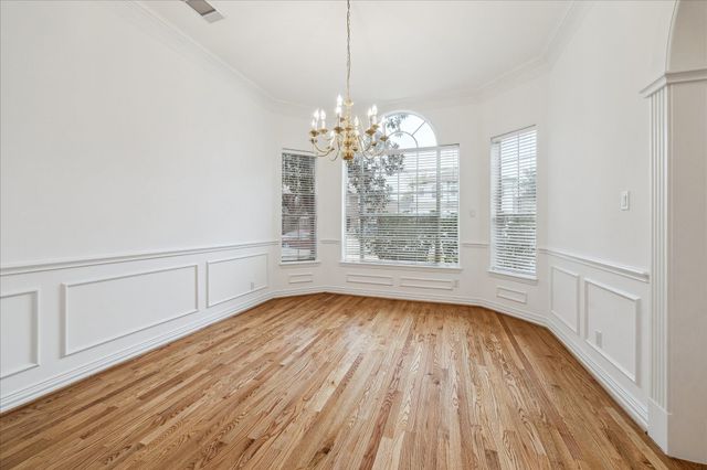 5107 Locust Street, Bellaire, TX 77401