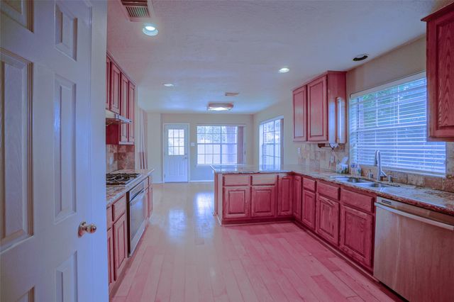 5602 Whisper Ridge Drive, Sugar Land, TX 77479