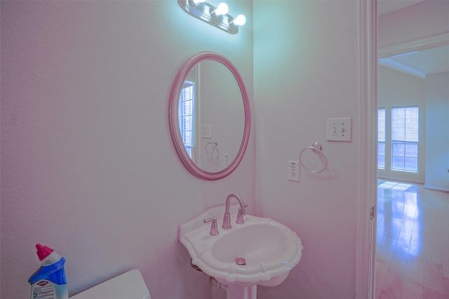 5602 Whisper Ridge Drive, Sugar Land, TX 77479