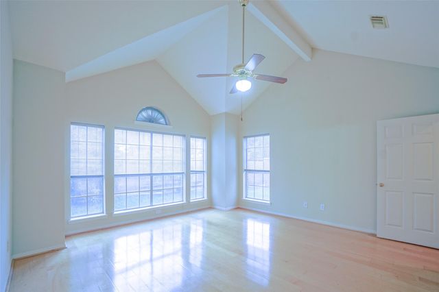 5602 Whisper Ridge Drive, Sugar Land, TX 77479