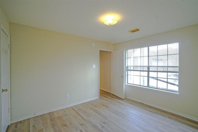 5602 Whisper Ridge Drive, Sugar Land, TX 77479