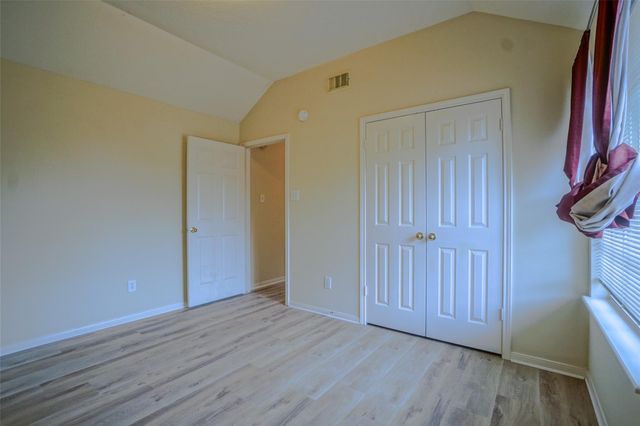 5602 Whisper Ridge Drive, Sugar Land, TX 77479