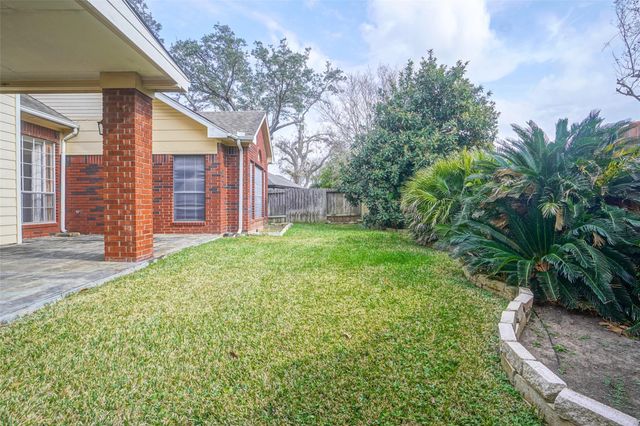 5602 Whisper Ridge Drive, Sugar Land, TX 77479