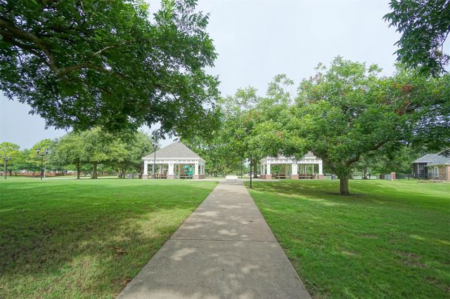 5602 Whisper Ridge Drive, Sugar Land, TX 77479