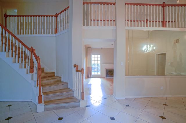 5602 Whisper Ridge Drive, Sugar Land, TX 77479