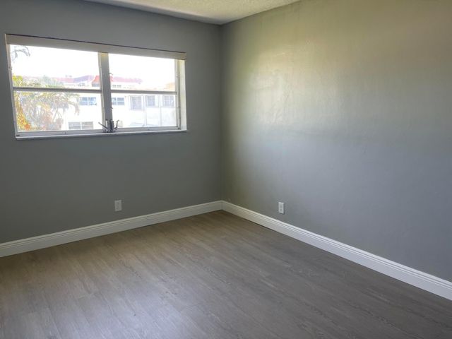 1321 NW 43rd Ave 207, Lauderhill, FL 33313