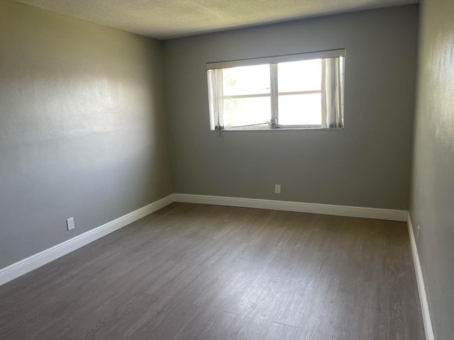 1321 NW 43rd Ave 207, Lauderhill, FL 33313