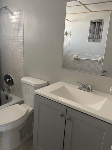 1321 NW 43rd Ave 207, Lauderhill, FL 33313