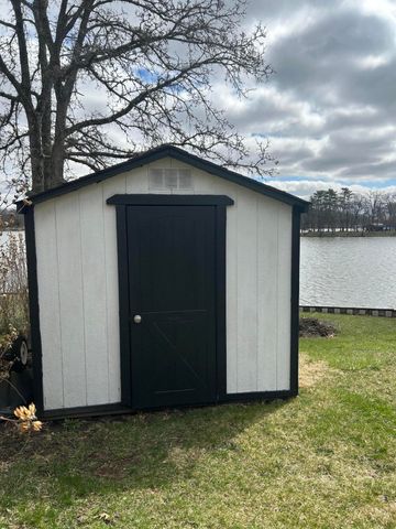 121 W Lakeview Drive, Lowell, IN 46356