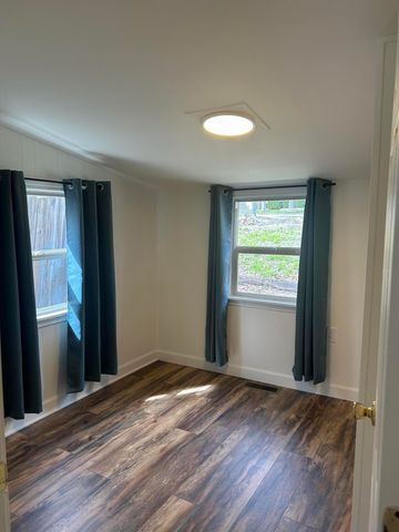 121 W Lakeview Drive, Lowell, IN 46356