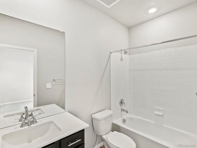 1629 Yampa River Dr, Windsor, CO 80550