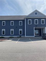49 Boston Post Road, Waterford, CT 06385