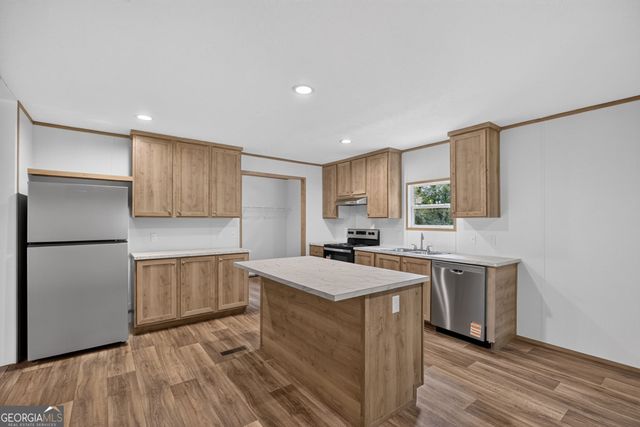 17 Blackberry Creek Drive, Carrollton, GA 30116