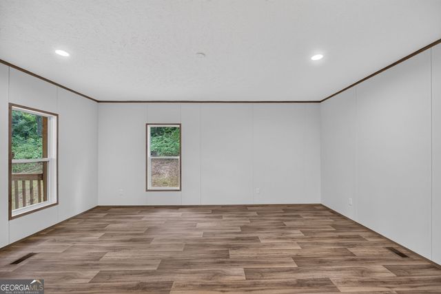 17 Blackberry Creek Drive, Carrollton, GA 30116