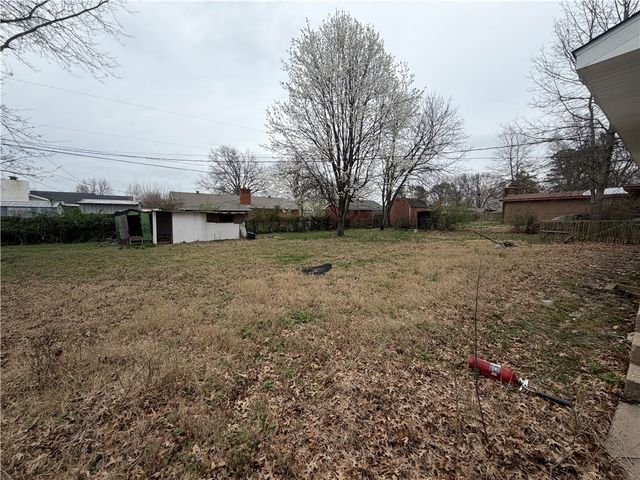 311 Hannibal Street, Siloam Springs, AR 72761