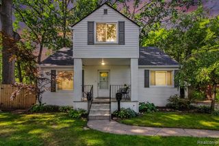 23831 Seneca Street, Oak Park, MI 48237