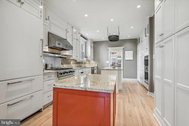 4927 ESKRIDGE TER NW, Washington, DC 20016