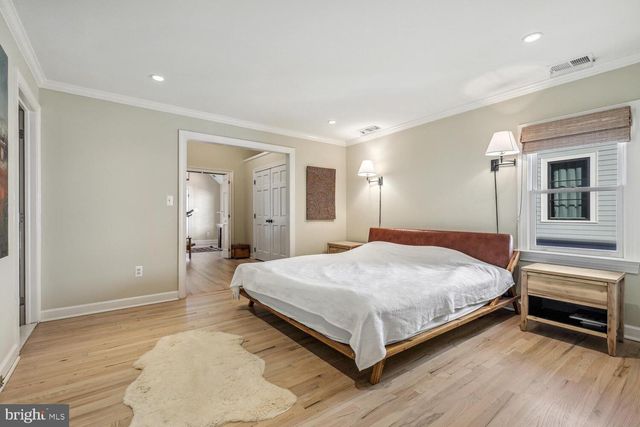 4927 ESKRIDGE TER NW, Washington, DC 20016