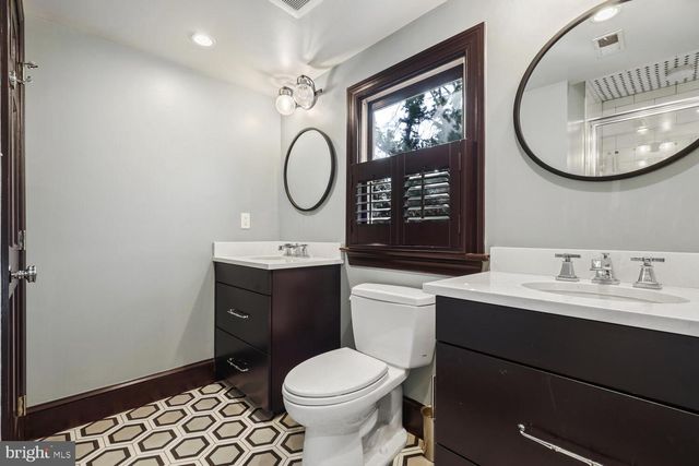 4927 ESKRIDGE TER NW, Washington, DC 20016