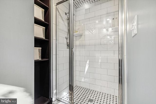 4927 ESKRIDGE TER NW, Washington, DC 20016