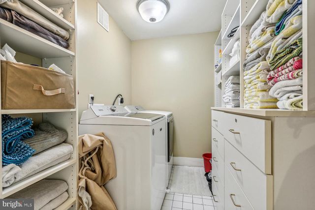 4927 ESKRIDGE TER NW, Washington, DC 20016